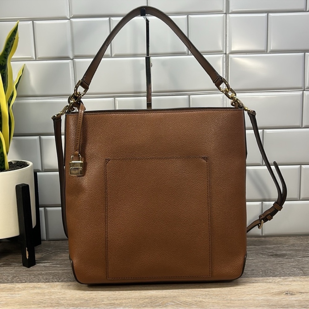 Michael Kors Hayes Bucket Bag! Amazing Condition!! - Picture 2 of 11